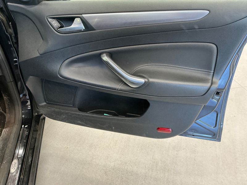 Ford Mondeo 2.0 TDCi Ambiente 2013 – снимка 28