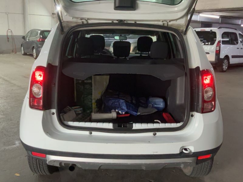 Dacia Duster 1.5 dCi Laureate 4x2 2012 – снимка 15