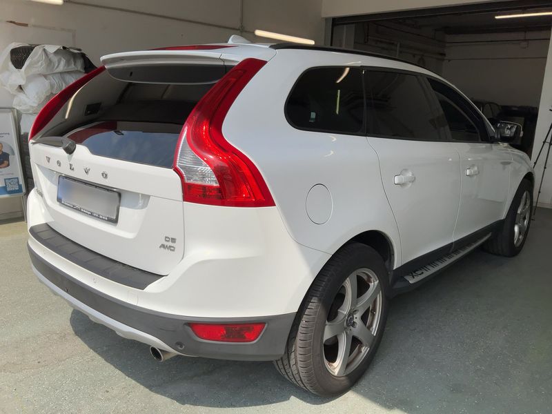 Volvo XC60 2.4 D5 Kinetic AWD 2009 – снимка 8