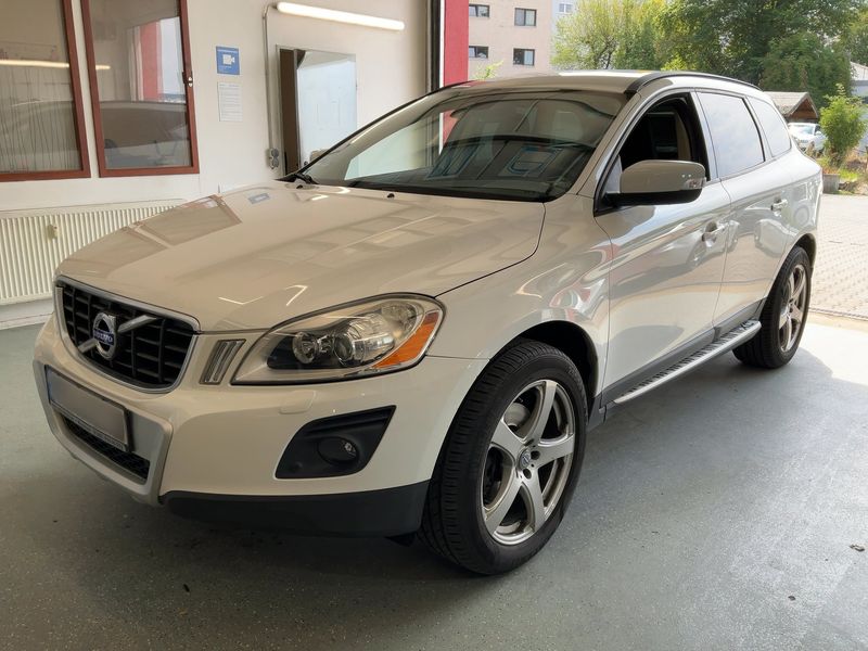 Volvo XC60 2.4 D5 Kinetic AWD 2009 – снимка 1