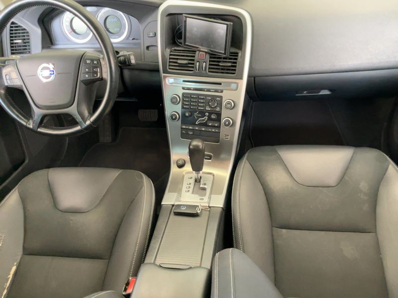 Volvo XC60 2.4 D5 Kinetic AWD 2009 – снимка 18