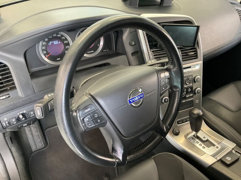 Volvo XC60 2.4 D5 Kinetic AWD 2009 – снимка 27