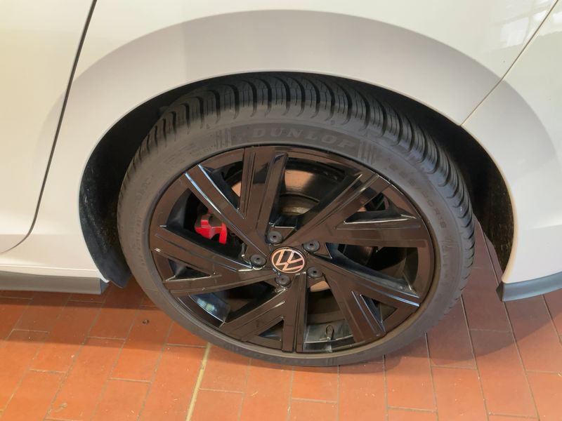 Volkswagen Golf VIII 2.0 TSI GTI 2022 – снимка 5