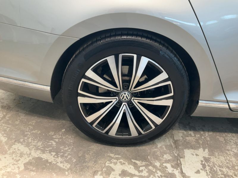 Volkswagen Passat 2.0 TDI Comfortline BlueMotion Tech 2017 – снимка 9