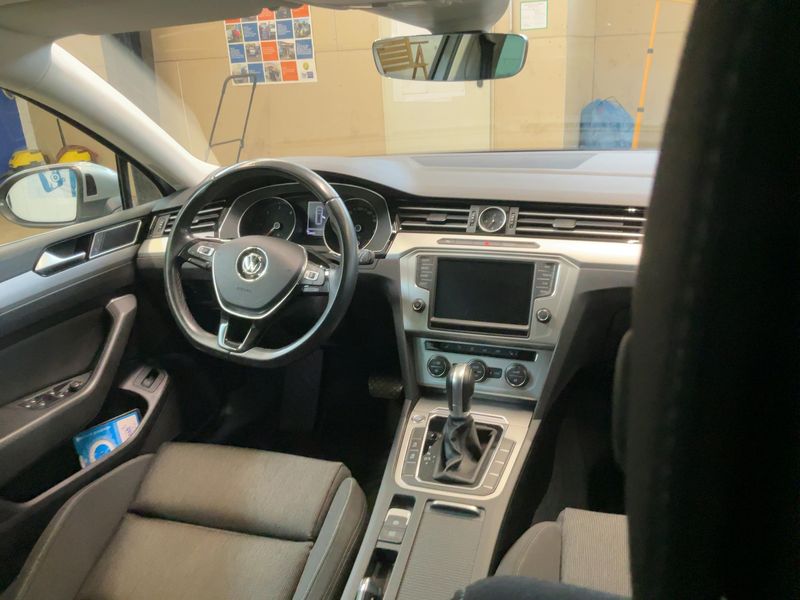 Volkswagen Passat 2.0 TDI Comfortline BlueMotion Tech 2017 – снимка 18