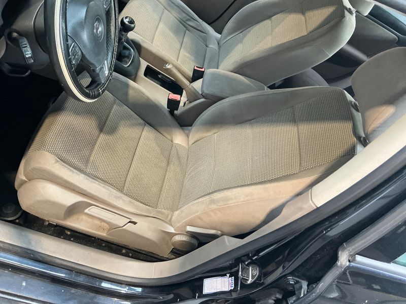 Volkswagen Golf VI 2.0 TDI Comfortline 2009 – снимка на щета