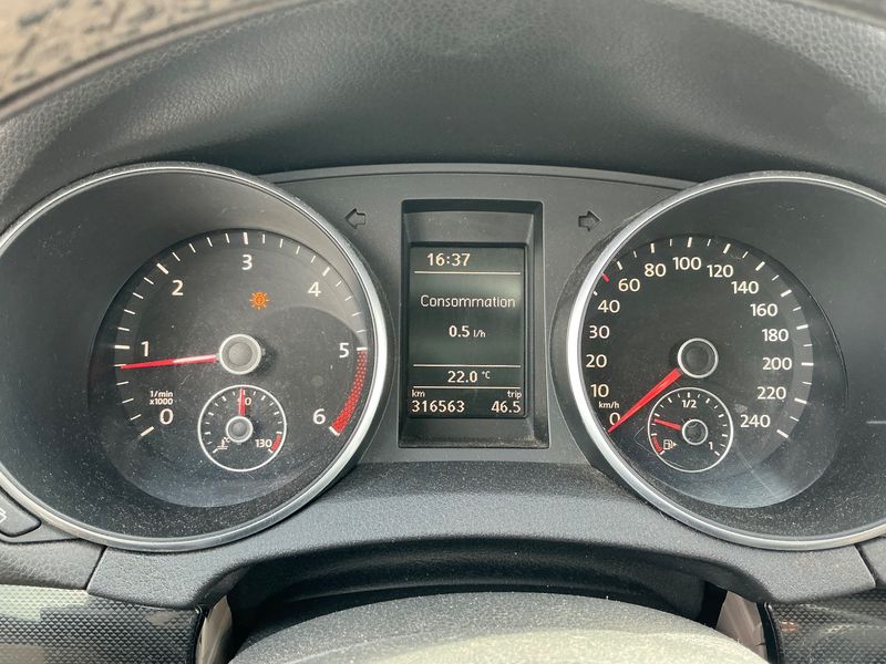 Volkswagen Golf VI 2.0 TDI Comfortline 2009 – снимка 13