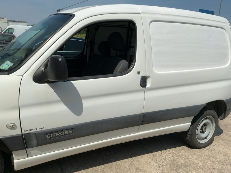Citroen Berlingo 1.6 HDi Attraction 2011 – снимка 4