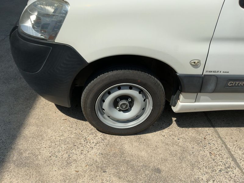 Citroen Berlingo 1.6 HDi Attraction 2011 – снимка 3