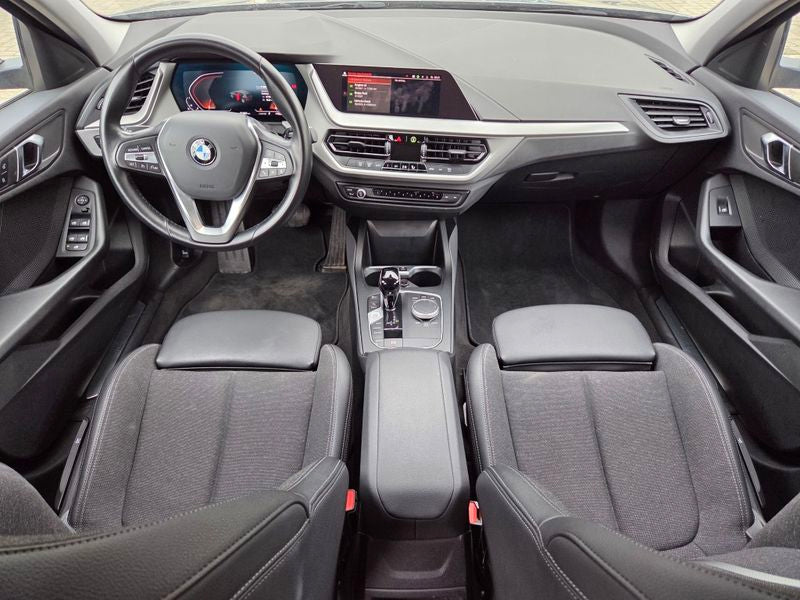 BMW 1er 116i Advantage 2024 – снимка 11