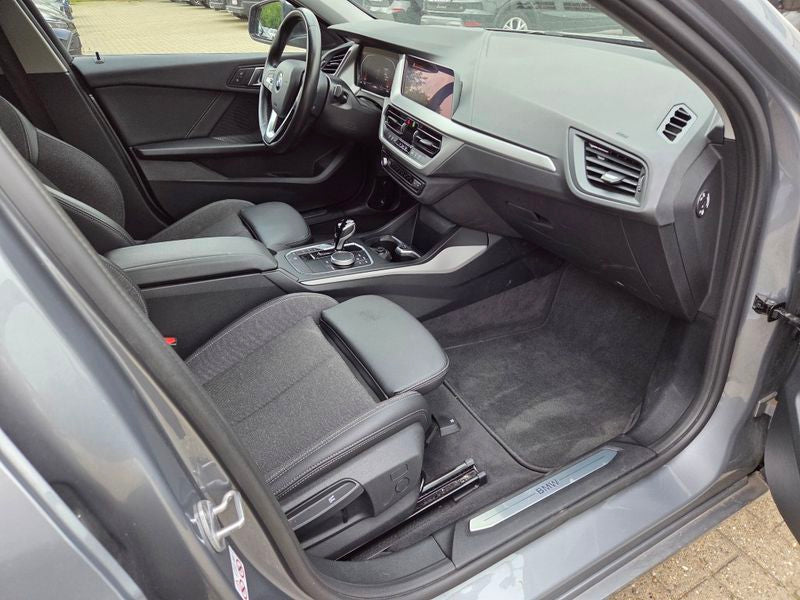 BMW 1er 116i Advantage 2024 – снимка 10