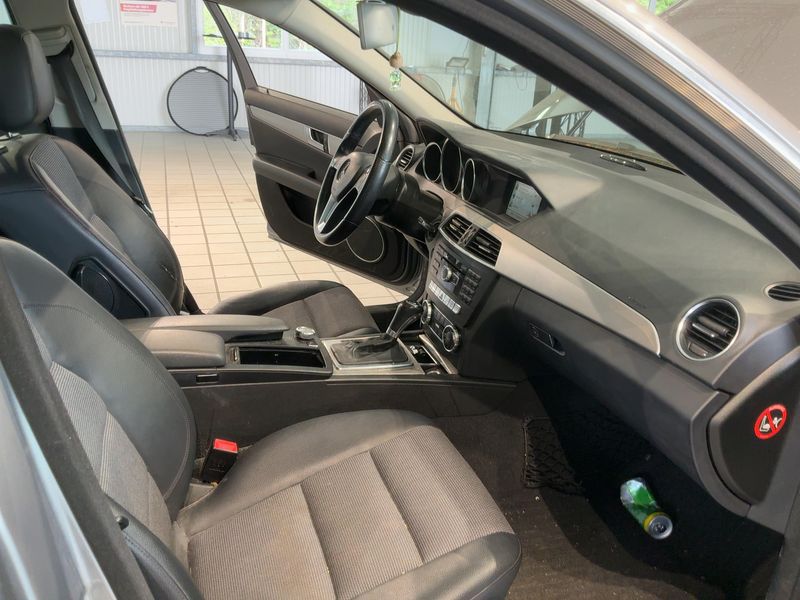 Mercedes-Benz C-Klasse C 180 CGI T BlueEfficiency Avantgarde 2014 – снимка 16