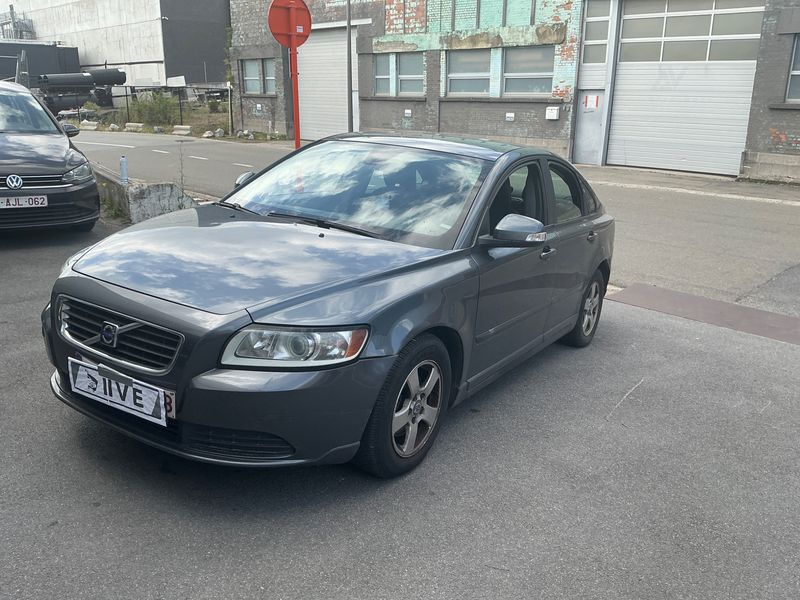 Volvo S40 1.6 DRIVe Momentum 2010 – снимка 1