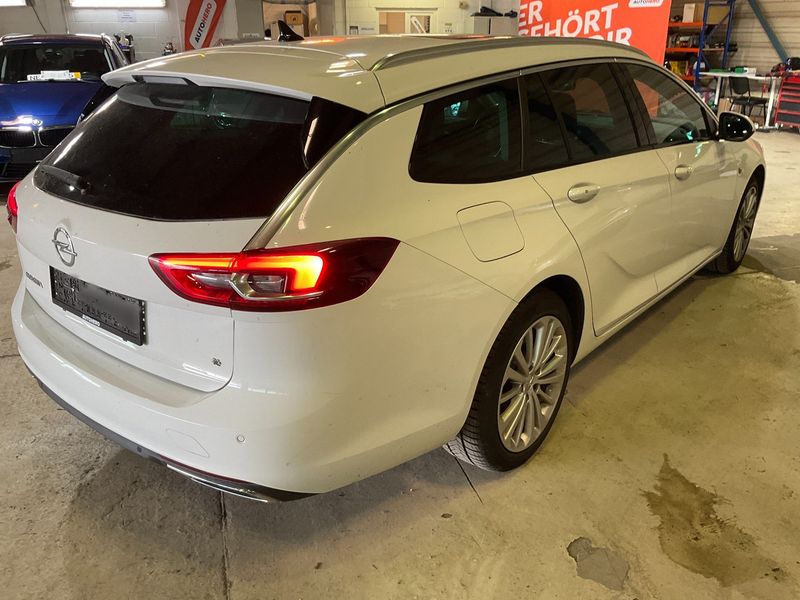 Opel Insignia Sports Tourer 2.0 CDTI Innovation 4x4 2019 – снимка 8