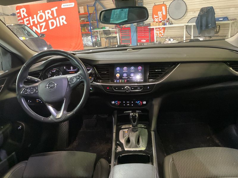 Opel Insignia Sports Tourer 2.0 CDTI Innovation 4x4 2019 – снимка 17