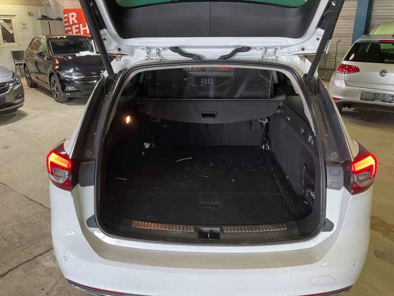 Opel Insignia Sports Tourer 2.0 CDTI Innovation 4x4 2019 – снимка 7