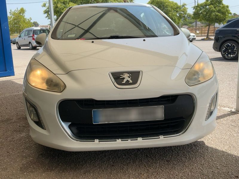 Peugeot 308 1.6 HDi Active 2011 – снимка 14