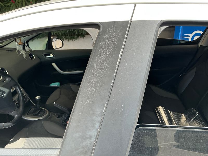 Peugeot 308 1.6 HDi Active 2011 – снимка 24