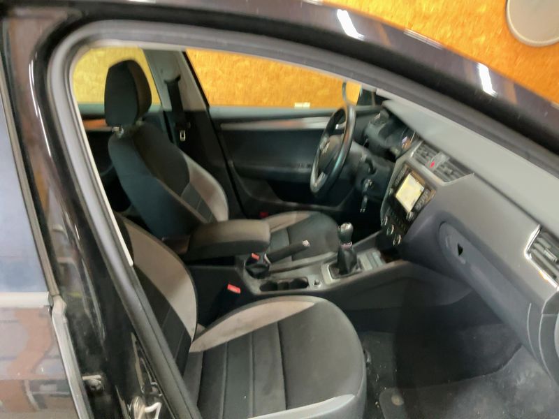 Skoda Octavia 2.0 TDI Joy 2016 – снимка 16