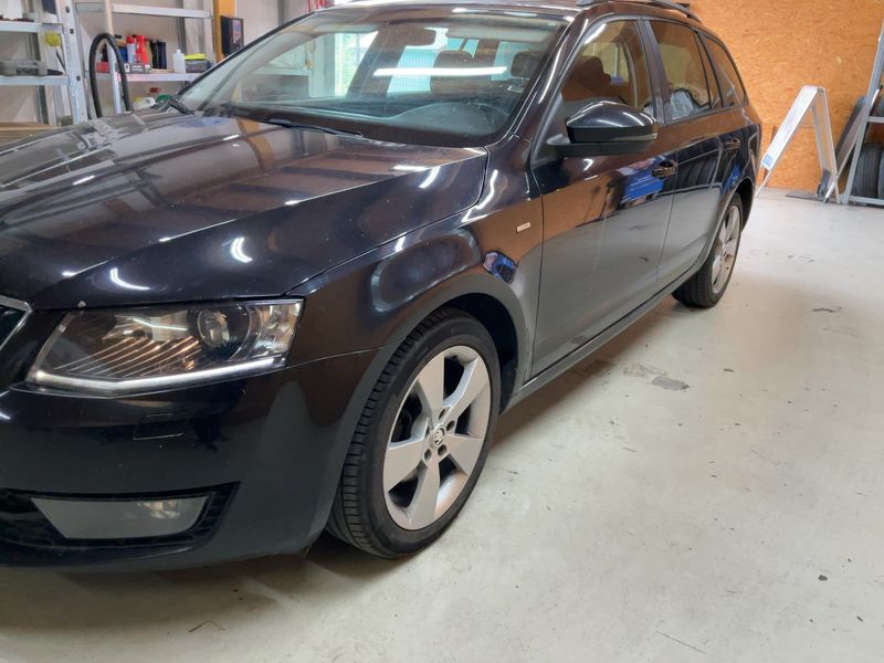 Skoda Octavia 2.0 TDI Joy 2016 – снимка 2