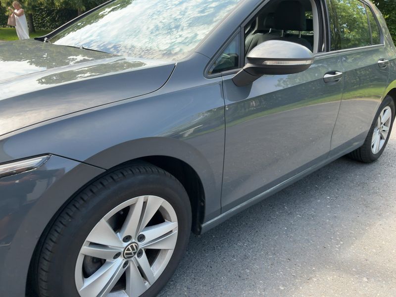 Volkswagen Golf VIII 1.0 TSI Life 2021 – снимка 2
