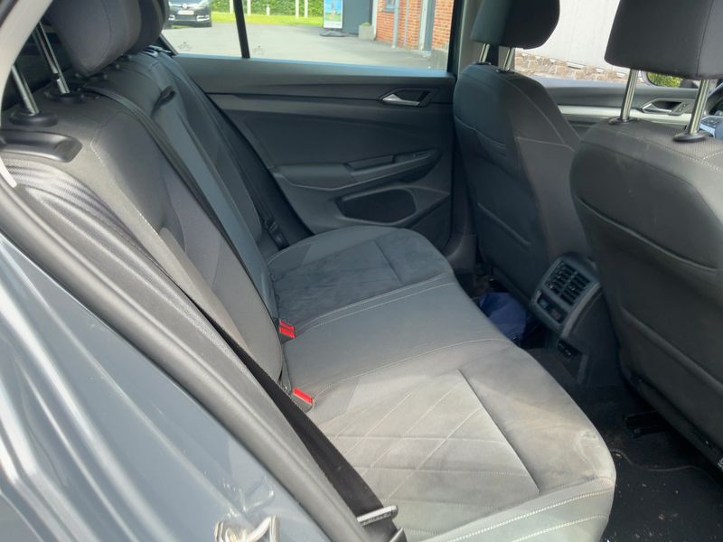 Volkswagen Golf VIII 1.0 TSI Life 2021 – снимка 19