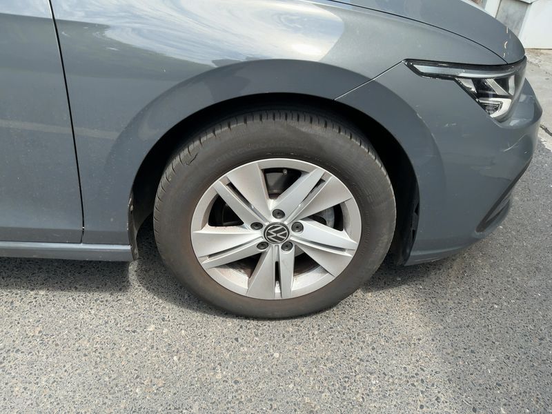 Volkswagen Golf VIII 1.0 TSI Life 2021 – снимка 11