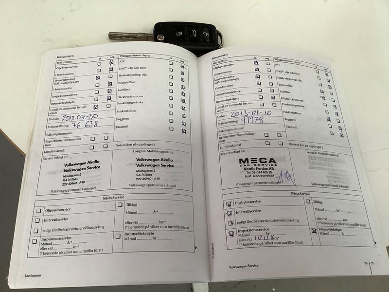 Volkswagen Golf VI 1.6 TDI Comfortline BlueMotion Tech 2010 – снимка на щета