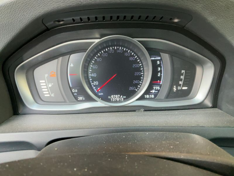 Volvo V60 2.0 D3 Kinetic 2016 – снимка 18