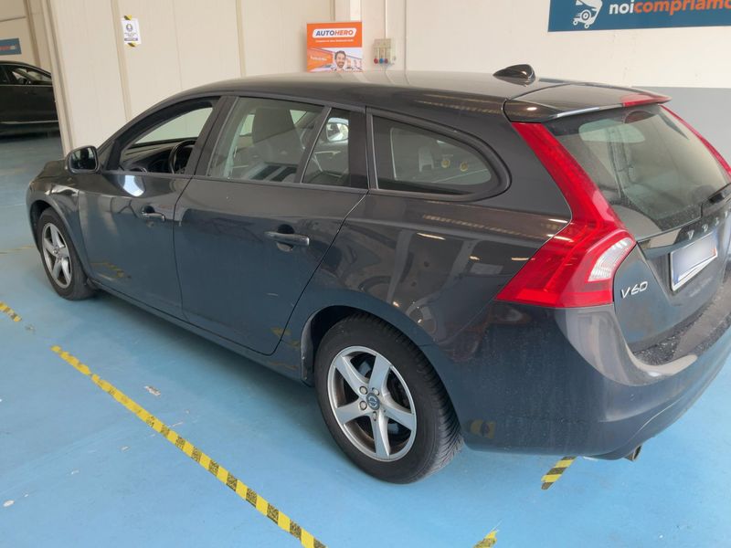 Volvo V60 2.0 D3 Kinetic 2016 – снимка 6