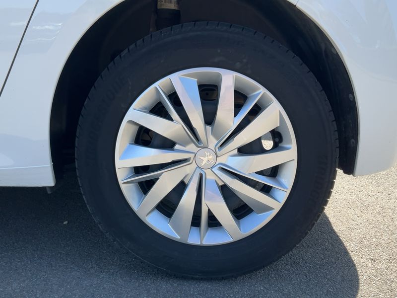 Peugeot 208 1.2 PureTech Active 2021 – снимка 5
