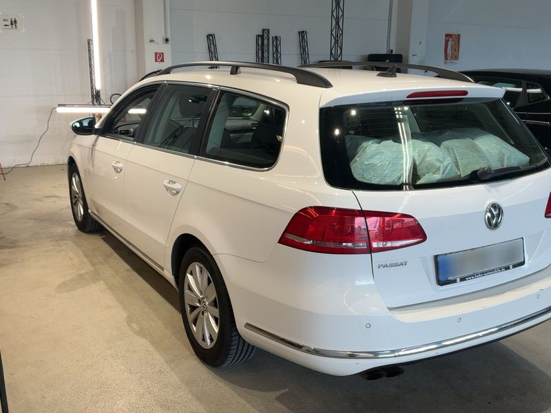 Volkswagen Passat 2.0 TDI Comfortline BlueMotion Tech 2011 – снимка 3