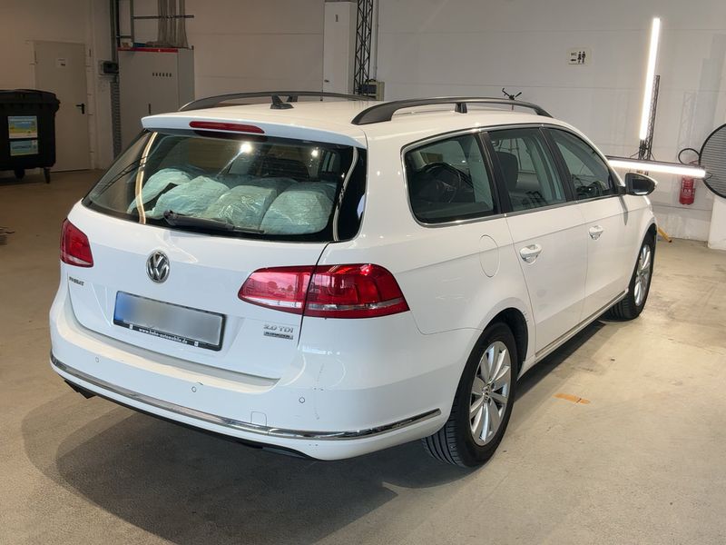 Volkswagen Passat 2.0 TDI Comfortline BlueMotion Tech 2011 – снимка 6