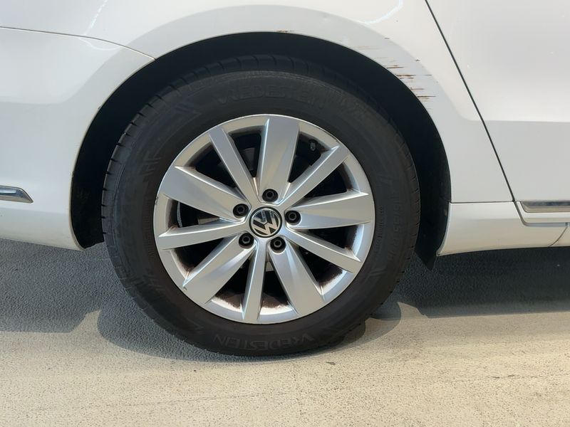 Volkswagen Passat 2.0 TDI Comfortline BlueMotion Tech 2011 – снимка 19
