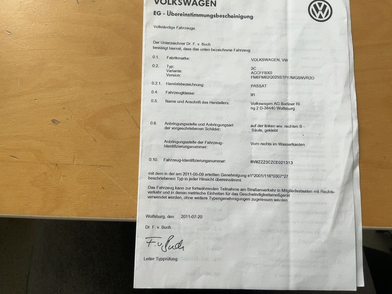 Volkswagen Passat 2.0 TDI Comfortline BlueMotion Tech 2011 – снимка 16