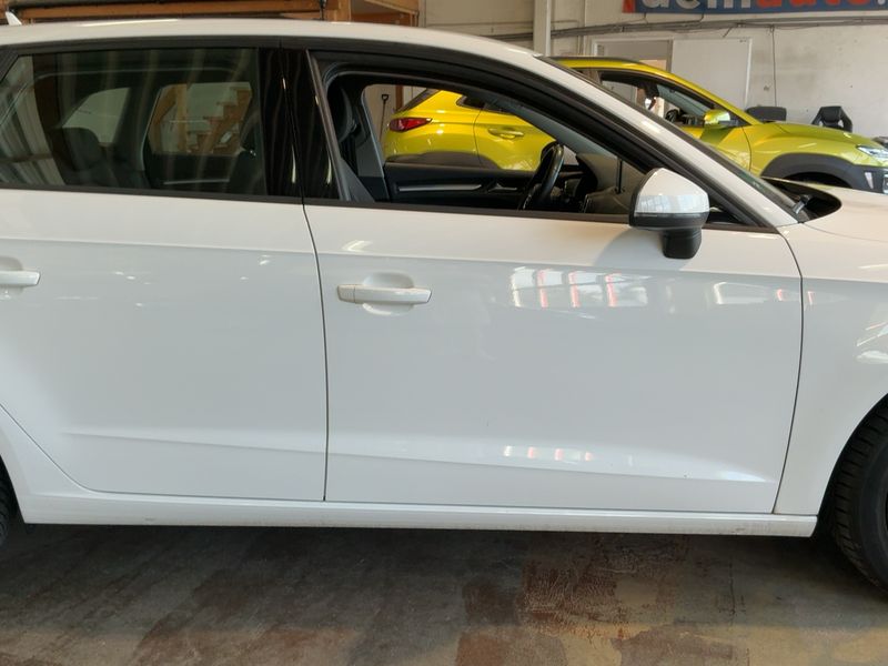 Audi A3 Sportback 1.6 TDI 2018 – снимка на щета 10