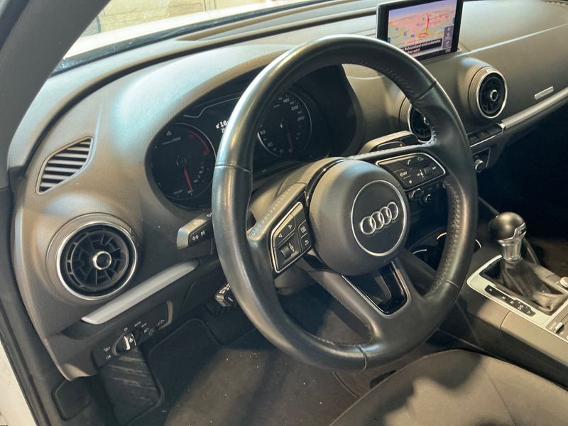 Audi A3 Sportback 1.6 TDI 2018 – снимка на щета 27