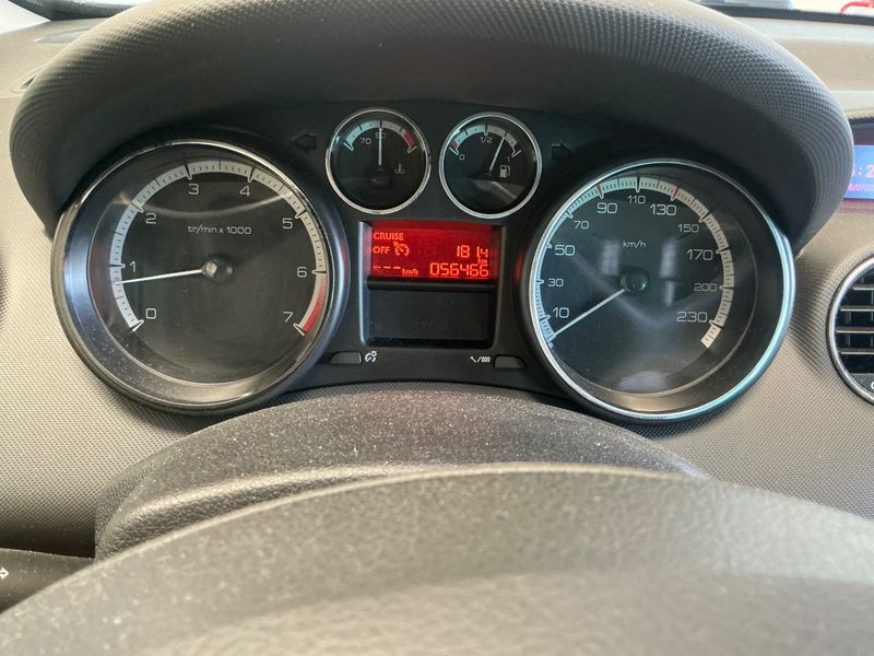Peugeot 308 1.6 Family 2011 – снимка 4