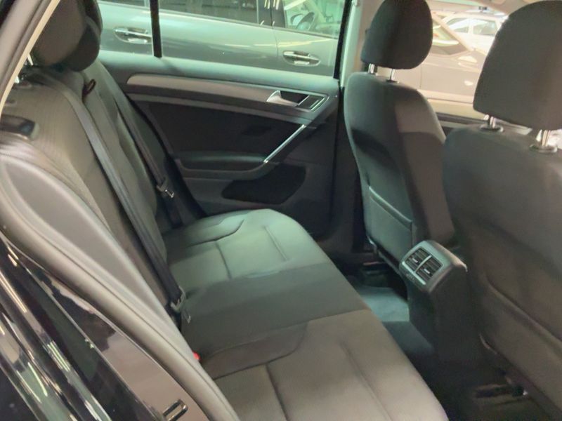 Volkswagen Golf VII 1.2 TSI Comfortline BlueMotion Tech 2013 – снимка 19