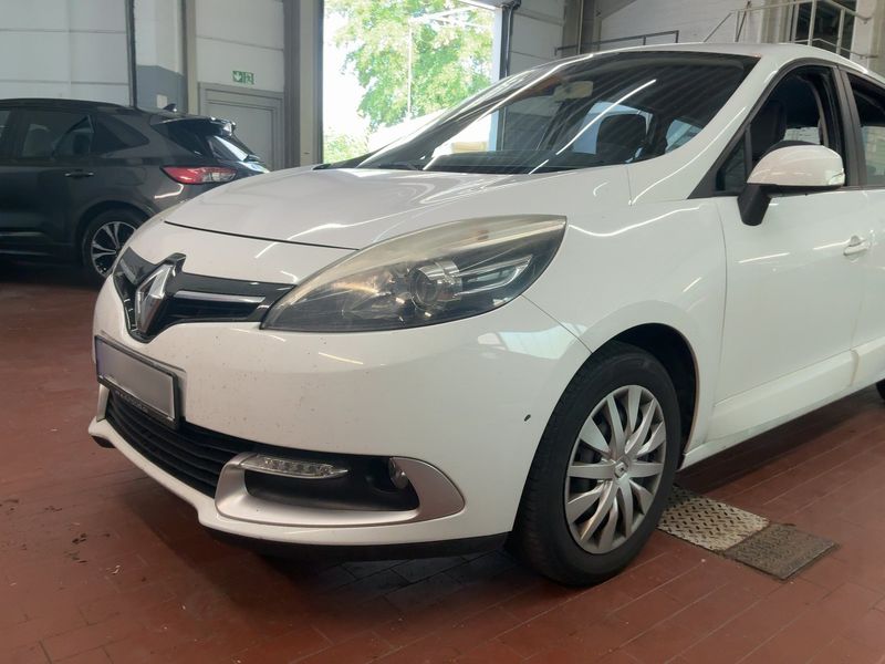 Renault Grand Scenic 1.5 dCi Paris 2014 – снимка 2