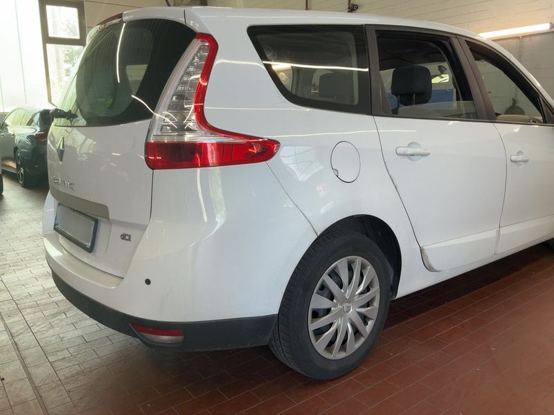 Renault Grand Scenic 1.5 dCi Paris 2014 – снимка 8