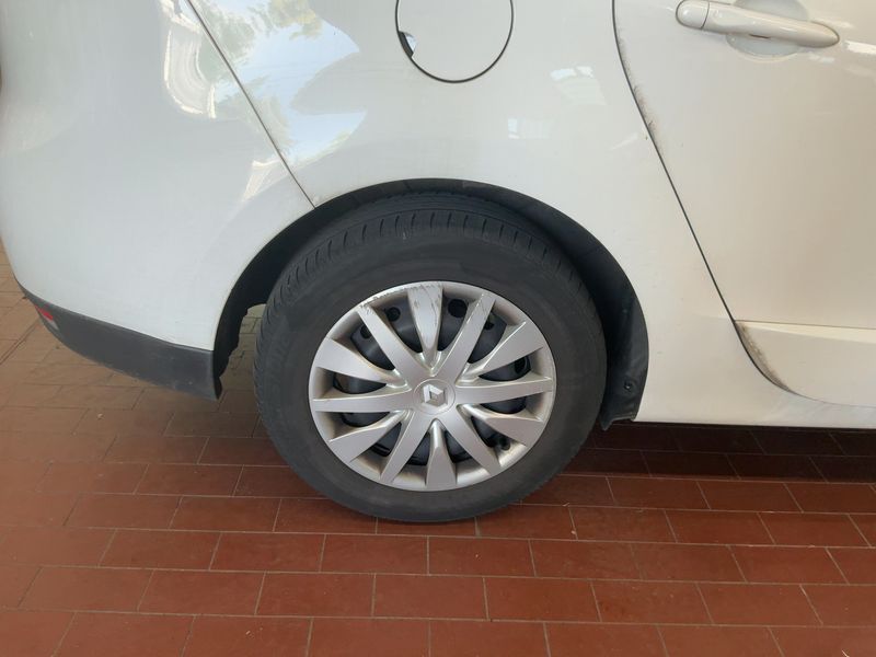 Renault Grand Scenic 1.5 dCi Paris 2014 – снимка 9