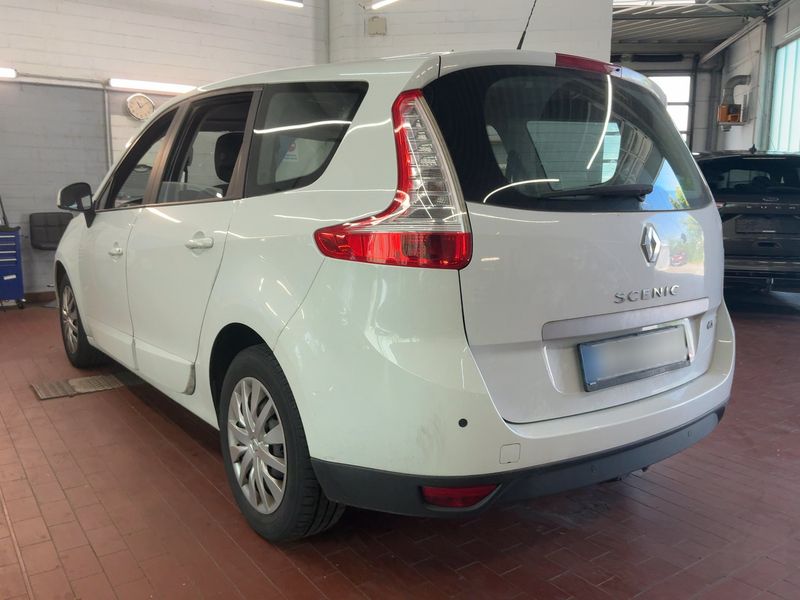 Renault Grand Scenic 1.5 dCi Paris 2014 – снимка 6