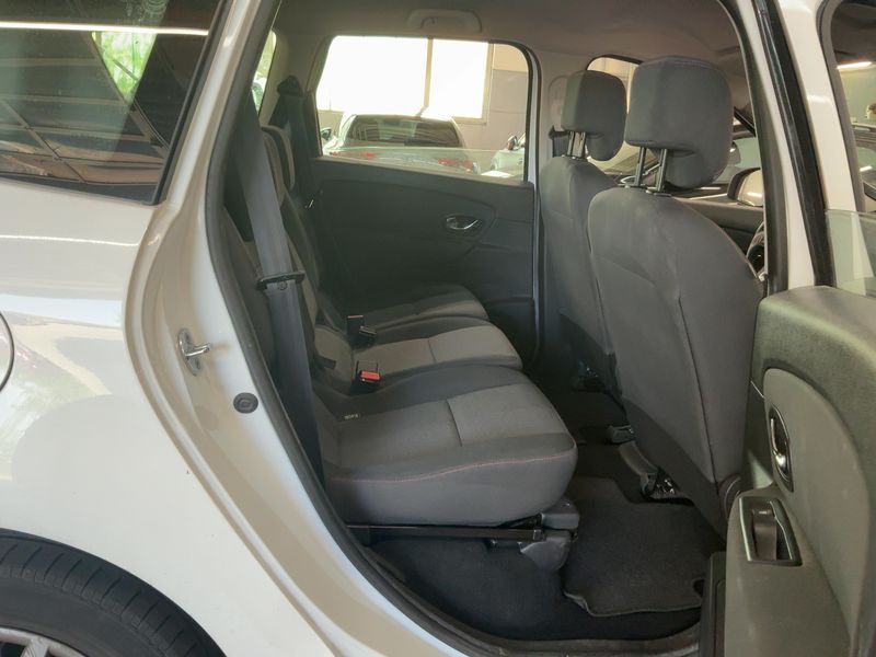 Renault Grand Scenic 1.5 dCi Paris 2014 – снимка 19