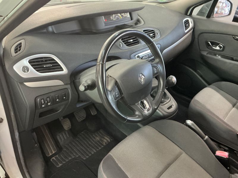 Renault Grand Scenic 1.5 dCi Paris 2014 – снимка 23