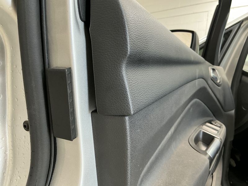 Ford C-Max 1.0 EcoBoost Trend 2017 – снимка 28
