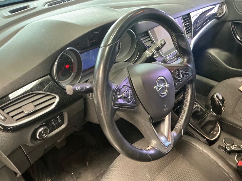 Opel Astra 1.4 SIDI Turbo Innovation Start&Stop 2017 – снимка 38