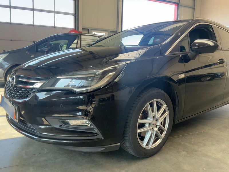 Opel Astra 1.4 SIDI Turbo Innovation Start&Stop 2017 – снимка 2