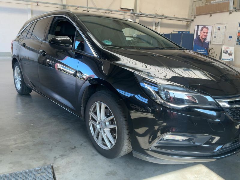 Opel Astra 1.4 SIDI Turbo Innovation Start&Stop 2017 – снимка 12