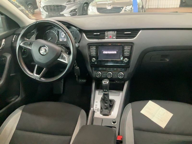 Skoda Octavia 1.6 TDI Joy 2016 – снимка 18